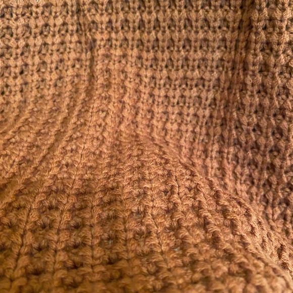 Goodnight Macaroon Retta Cognac Crop Waffle Knit Oversized Sweater OS Cabincore - Picture 12 of 14